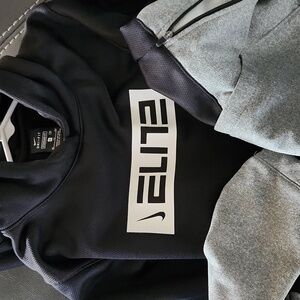 Youth Boys XL Nike Elite Dri Fit Hoodie
